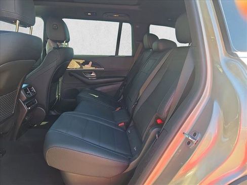 Used 2023 Mercedes-Benz GLS 450 4MATIC image 13
