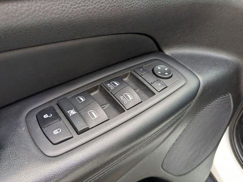 Certified 2022 Jeep Grand Cherokee Limited AWD/4WD image 11