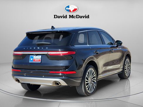 Used 2022 Lincoln Corsair Standard w/ Premium Package image 6