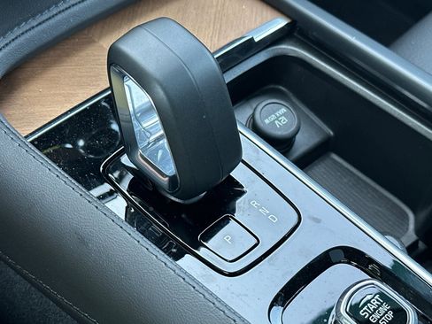 New 2025 Volvo XC90 B6 Plus w/ Protection Package Premier image 26