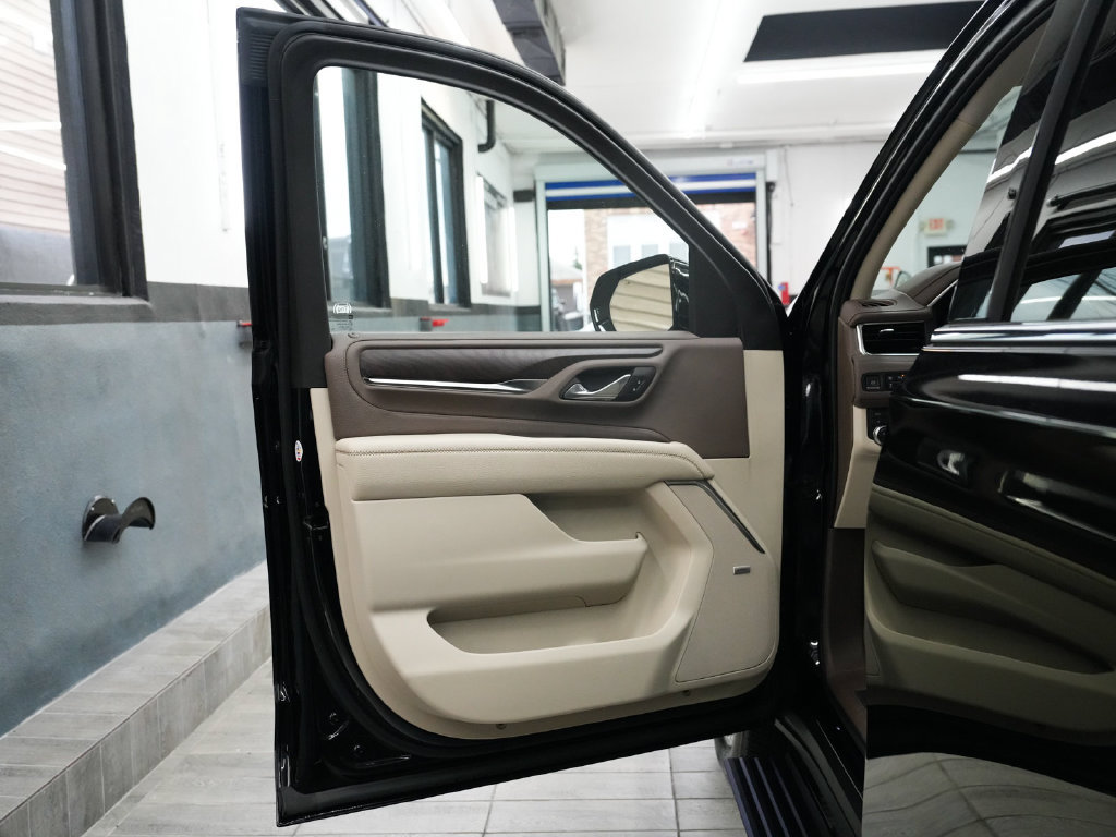 Used 2023 GMC Yukon XL Denali w/ Advanced Technology Package AWD/4WD image 10