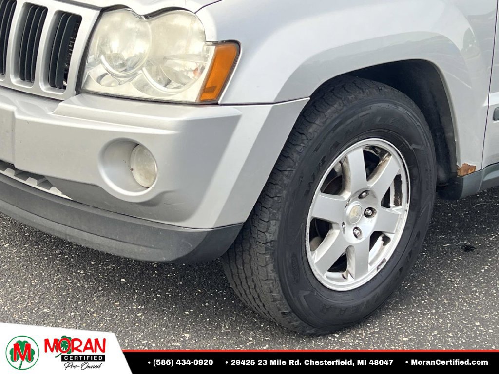 Used 2008 Jeep Grand Cherokee Laredo AWD/4WD image 8