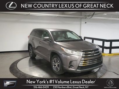 Used 2018 Toyota Highlander LE