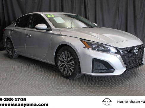 Used 2023 Nissan Altima 2.5 SV FWD image 1