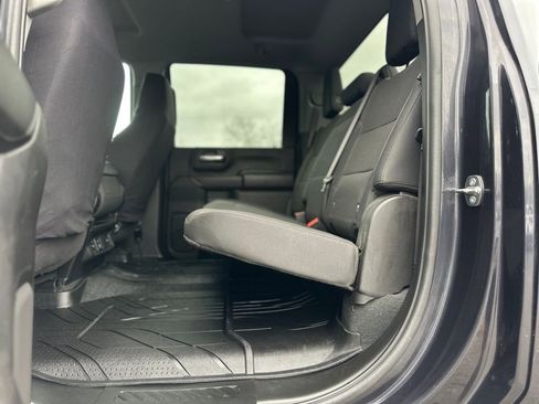 Used 2024 Chevrolet Silverado 2500 Custom w/ Custom Value Package image 23