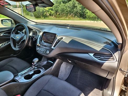 Certified 2022 Chevrolet Malibu RS FWD image 21