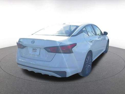 Used 2025 Nissan Altima 2.5 SV image 14