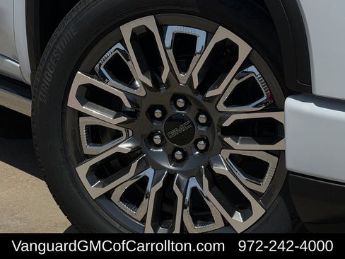 New 2026 GMC Sierra 1500 Denali Ultimate AWD/4WD image 9