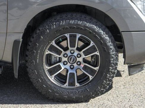 Used 2023 Nissan Titan SV w/ SV Convenience Package image 39