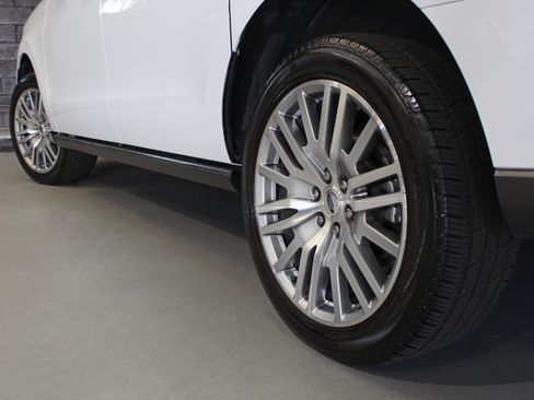 Used 2023 Ford Expedition Max Limited AWD/4WD image 19