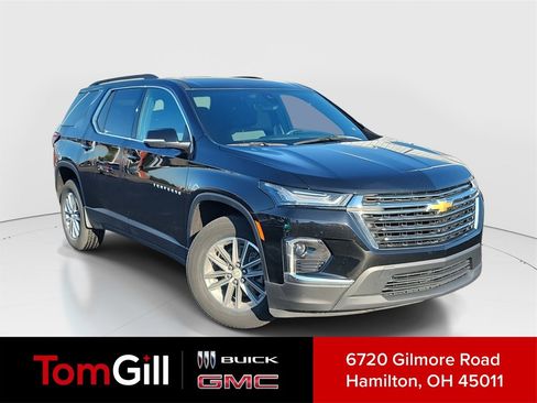 Used 2023 Chevrolet Traverse LT image 1