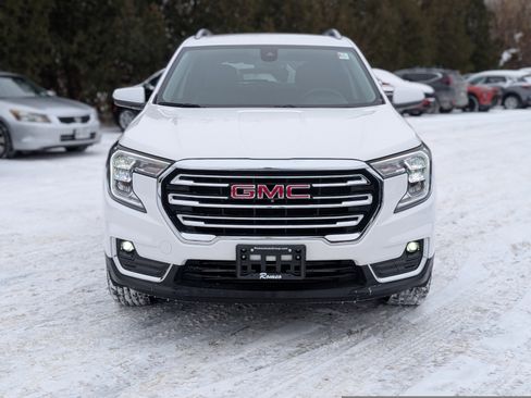 Used 2024 GMC Terrain SLT image 14