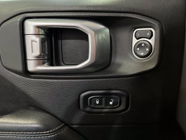 Used 2020 Jeep Wrangler Unlimited Sahara AWD/4WD image 14