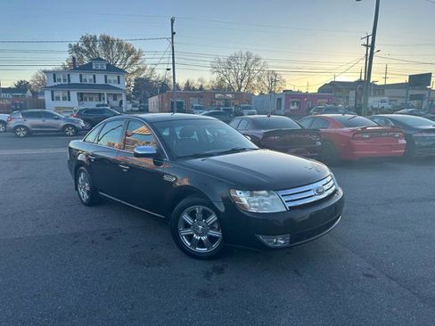 Used 2009 Ford Taurus Limited FWD image 2