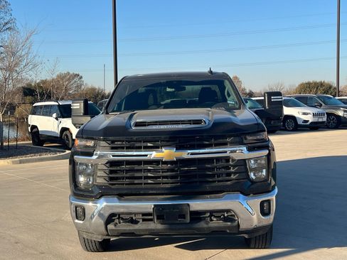 Used 2025 Chevrolet Silverado 2500 LT w/ Convenience Package image 2