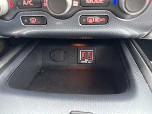 Used 2018 Nissan Pathfinder SL image 26