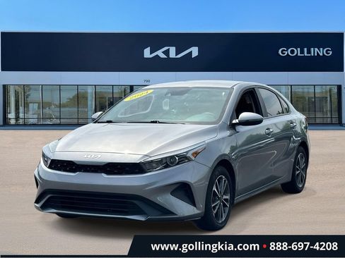 Certified 2024 Kia Forte LXS w/ LXS Technology Package FWD image 5