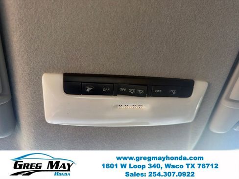 Used 2018 Nissan Kicks SR FWD image 18