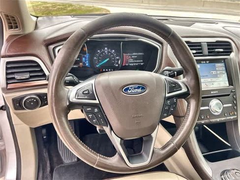 Used 2017 Ford Fusion Platinum image 17