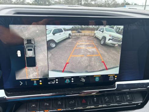 Used 2023 Chevrolet Silverado 1500 ZR2 w/ Technology Package image 16