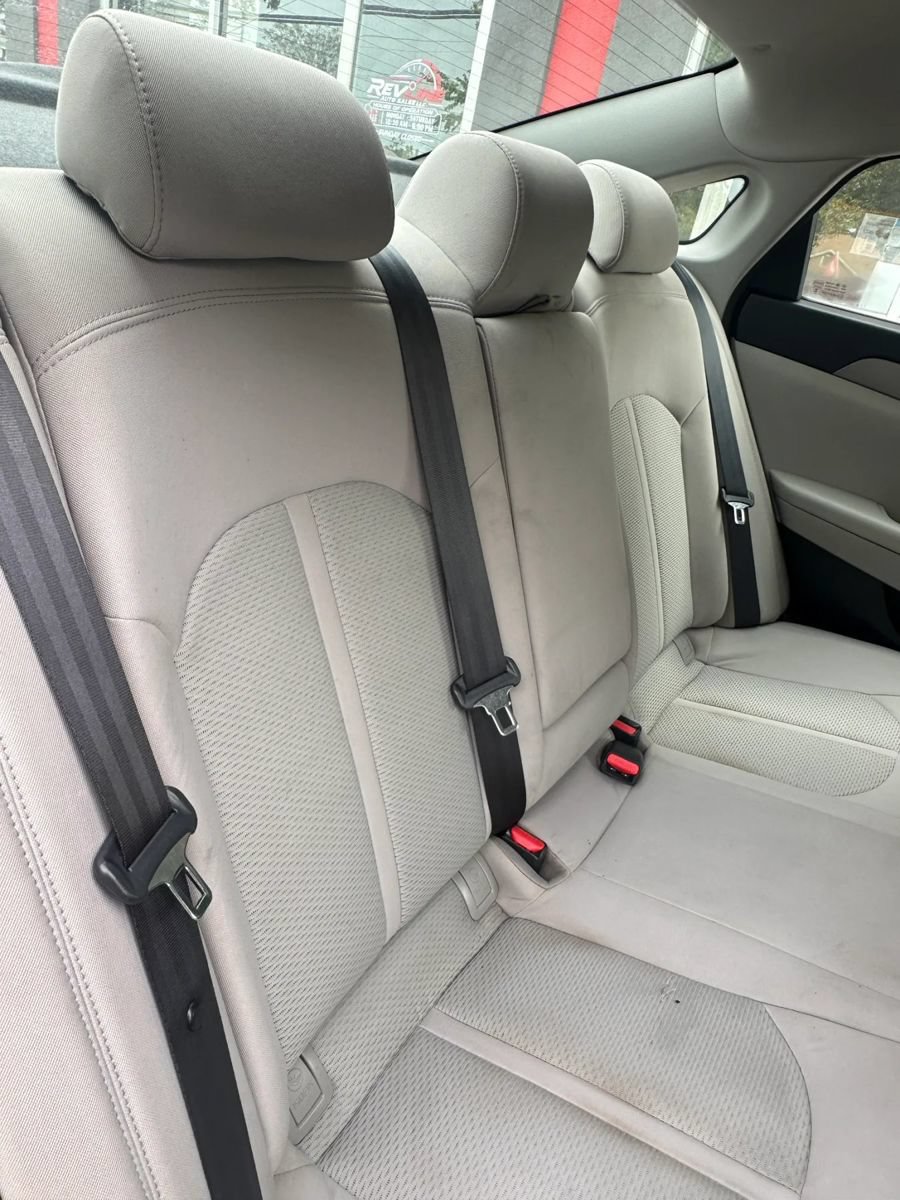 Used 2015 Hyundai Sonata SE FWD image 11