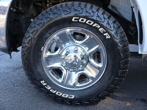 Used 2018 RAM 3500 Tradesman w/ Chrome Appearance Group AWD/4WD image 40