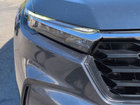 Used 2023 Honda CR-V LX image 10