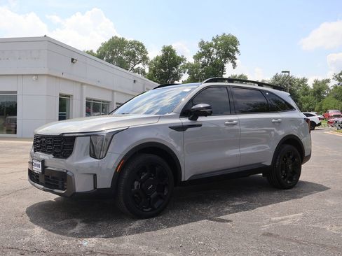 Used 2024 Kia Sorento SX Prestige w/ Sage Leather Package AWD/4WD image 3