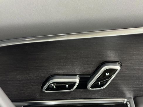 New 2026 Land Rover Range Rover Long Wheelbase SE image 20