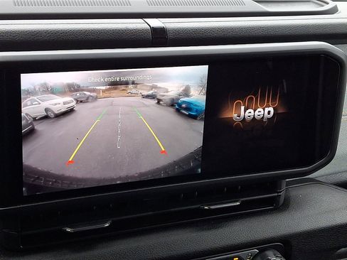 Used 2025 Jeep Wrangler Unlimited Sport S 4xe AWD/4WD image 17