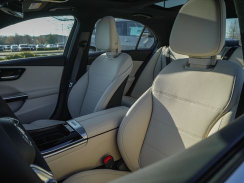 New 2026 Mercedes-Benz C 300 4MATIC Sedan image 12