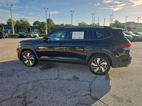 Used 2025 Volkswagen Atlas SE FWD image 5