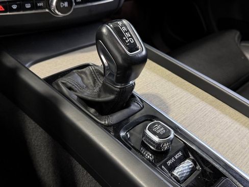 Used 2021 Volvo XC60 T6 Inscription image 28