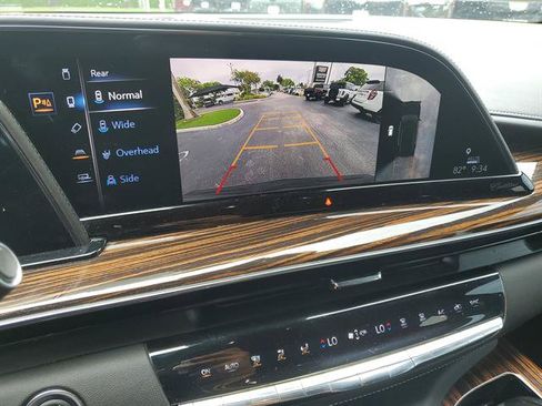 Used 2021 Cadillac Escalade Premium Luxury RWD image 50