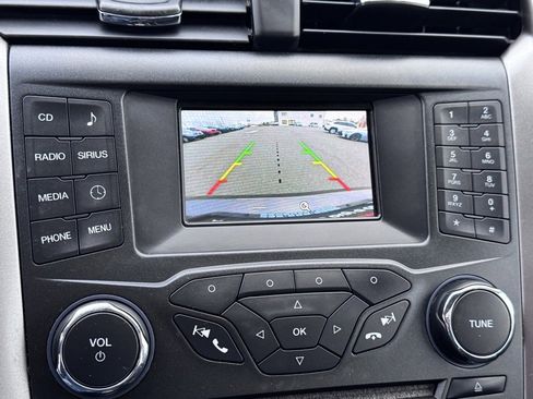 Used 2017 Ford Fusion SE image 22