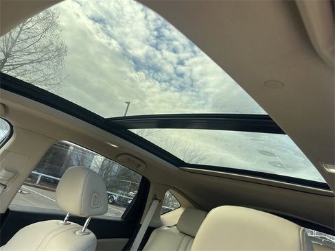 Used 2024 Acura RDX SH-AWD image 26