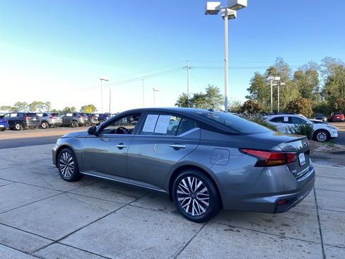 Used 2023 Nissan Altima 2.5 SV image 7