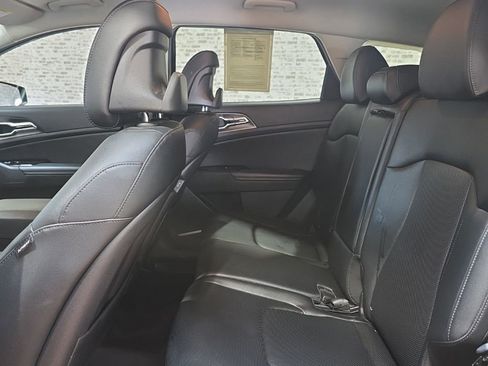 Used 2023 Kia Sportage EX FWD image 13