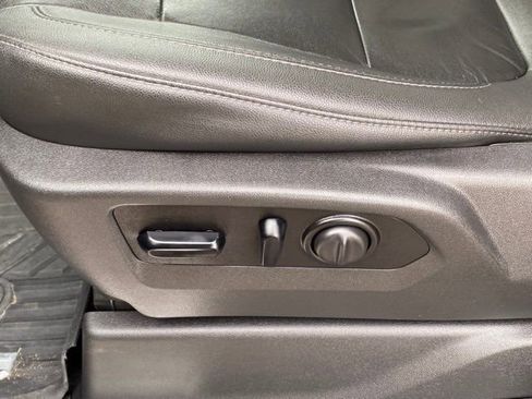 Used 2021 Chevrolet Silverado 1500 LT Trail Boss w/ Convenience Package II image 32