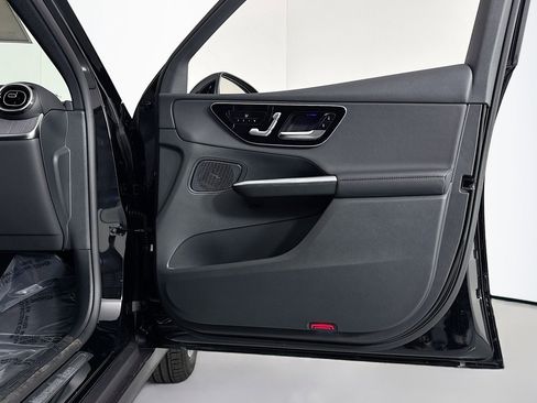 New 2026 Mercedes-Benz GLC 300 image 23