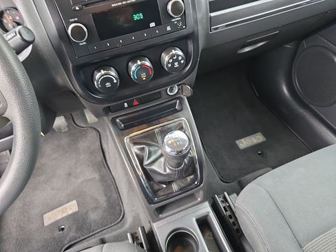 Used 2012 Jeep Patriot Sport image 16