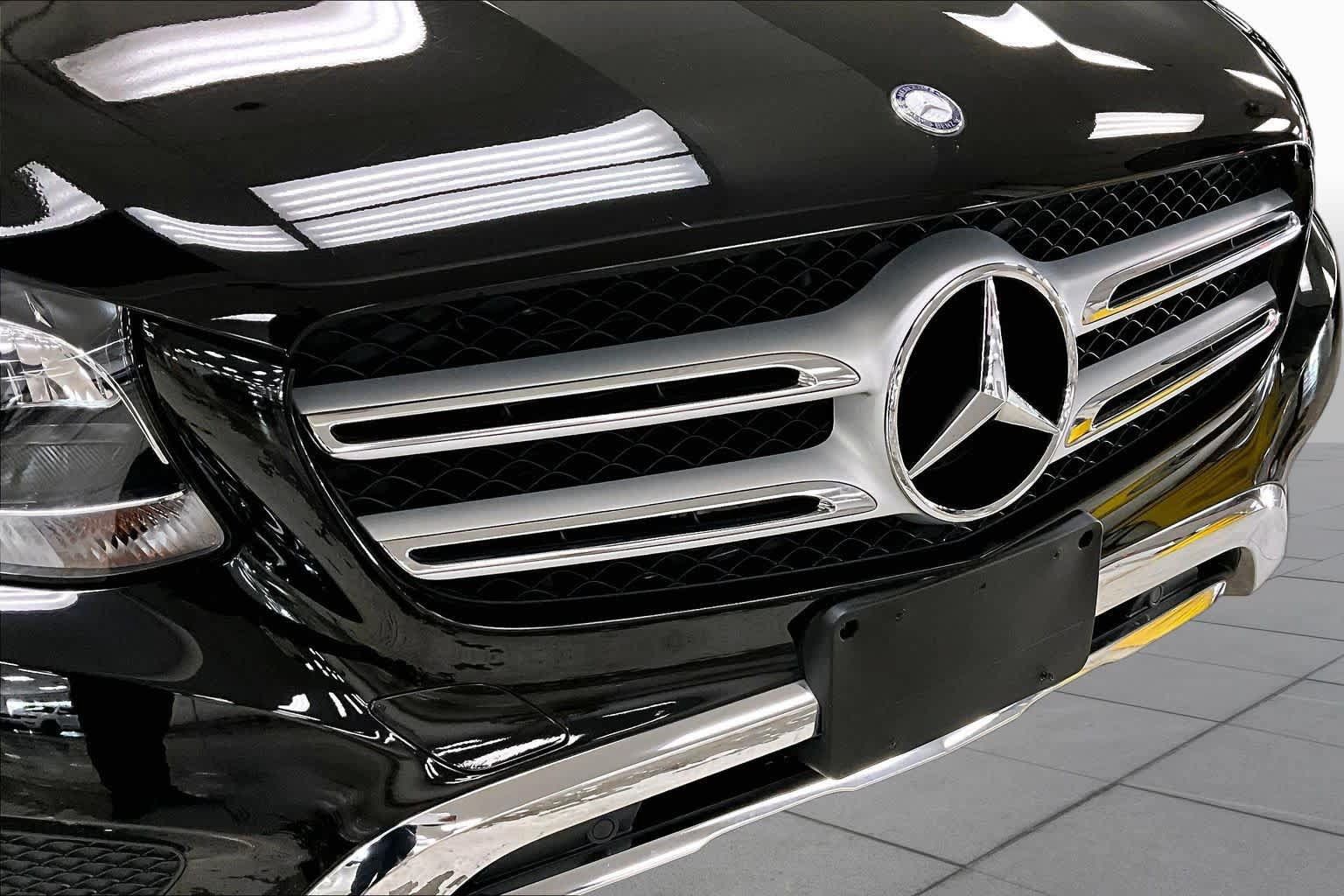Used 2016 Mercedes-Benz GLC 300 4MATIC image 32