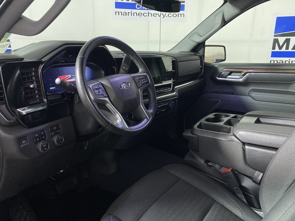 Used 2023 Chevrolet Silverado 1500 RST w/ Z71 Off-Road Package AWD/4WD image 15