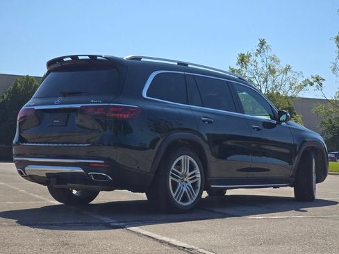 Used 2024 Mercedes-Benz GLS 450 4MATIC image 17