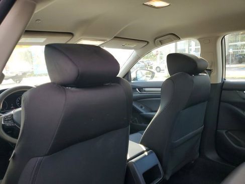 Used 2020 Honda Accord LX image 9