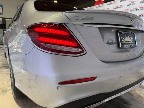 Used 2019 Mercedes-Benz E 300 4MATIC w/ Premium 1 Package image 11