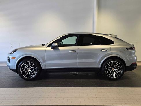 Used 2024 Porsche Cayenne Coupe image 2