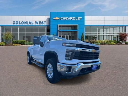 Used 2025 Chevrolet Silverado 2500 LT AWD/4WD image 19