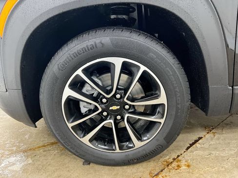 Used 2024 Chevrolet TrailBlazer LT w/ Convenience Package FWD image 25