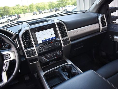 Used 2020 Ford F250 Lariat w/ Tremor Off-Road Package AWD/4WD image 19